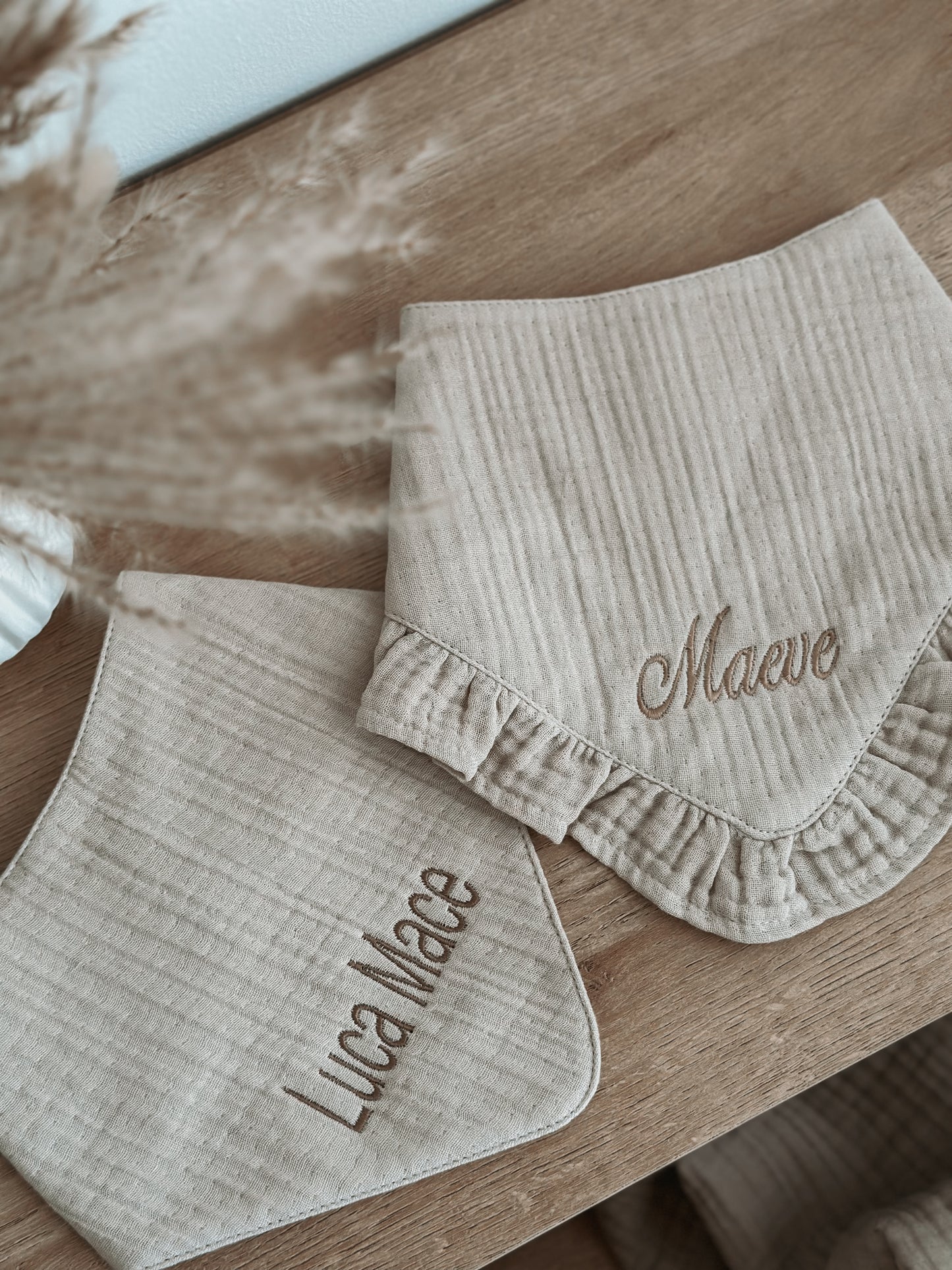 Hydrofiel slabbetje ruffles - Sand |